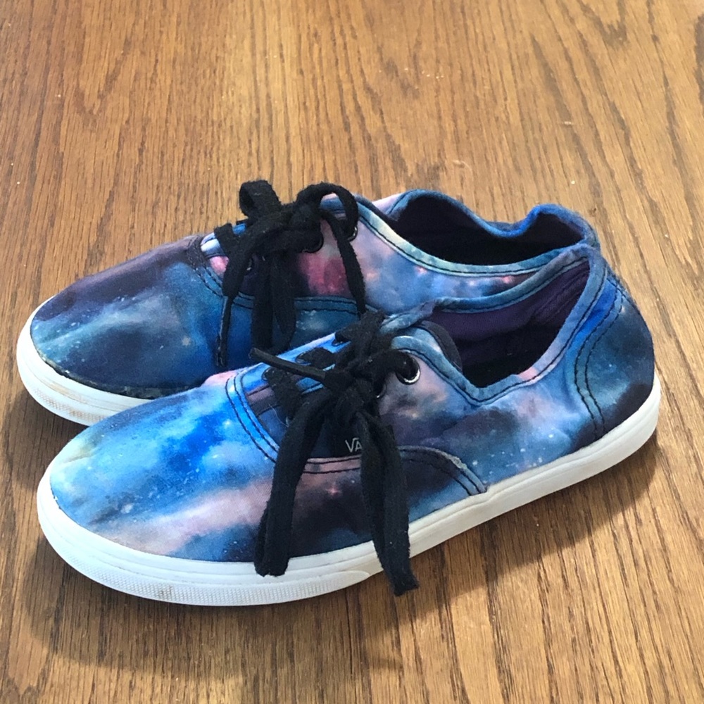 Van’s Cosmic Galaxy Low Top Sneakers ~ Girls 1.5